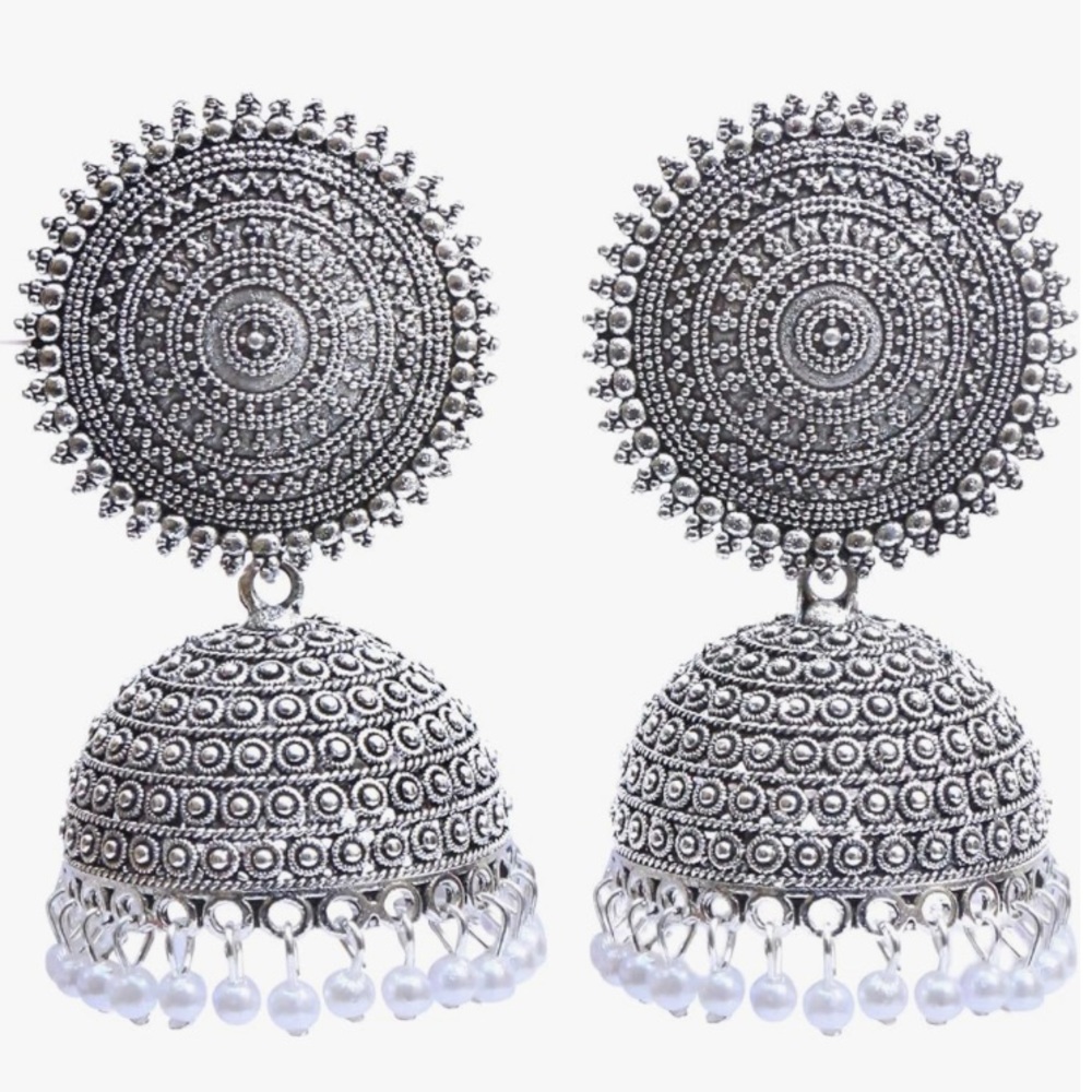 Fashion earrings.